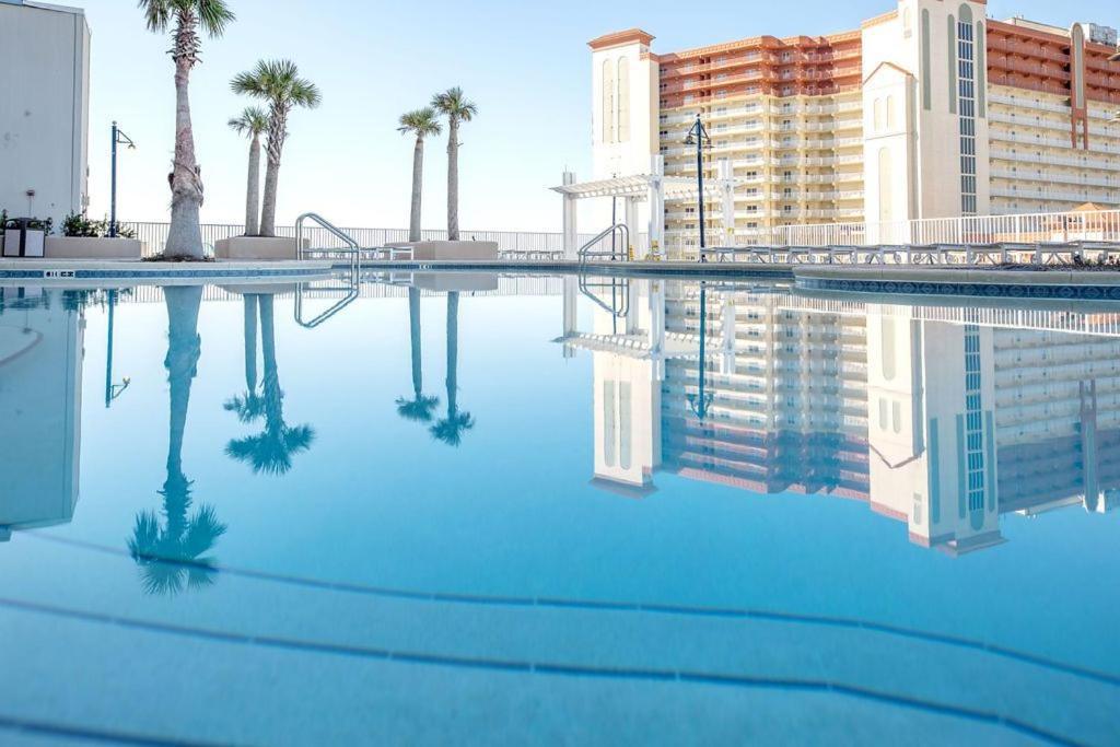 Living Right At Laketown Wharf #1016 By Nautical Properties パナマシティービーチ エクステリア 写真